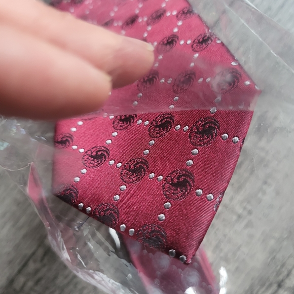 New Cufflinks Inc. Game of Thrones Silk Dress Tie Targareyen Maroon and Grey - Picture 7 of 7